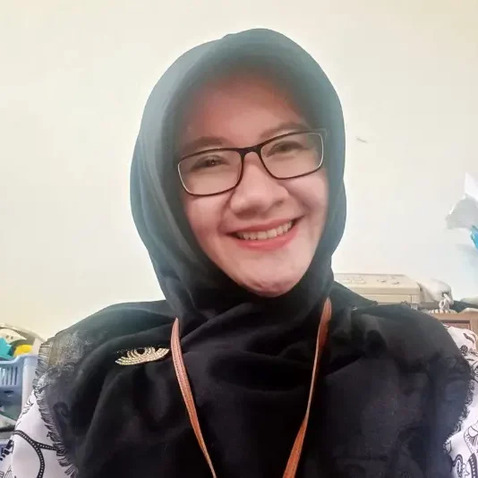 Hj. Rini Oktapianti, A.md.Par, S.Sos